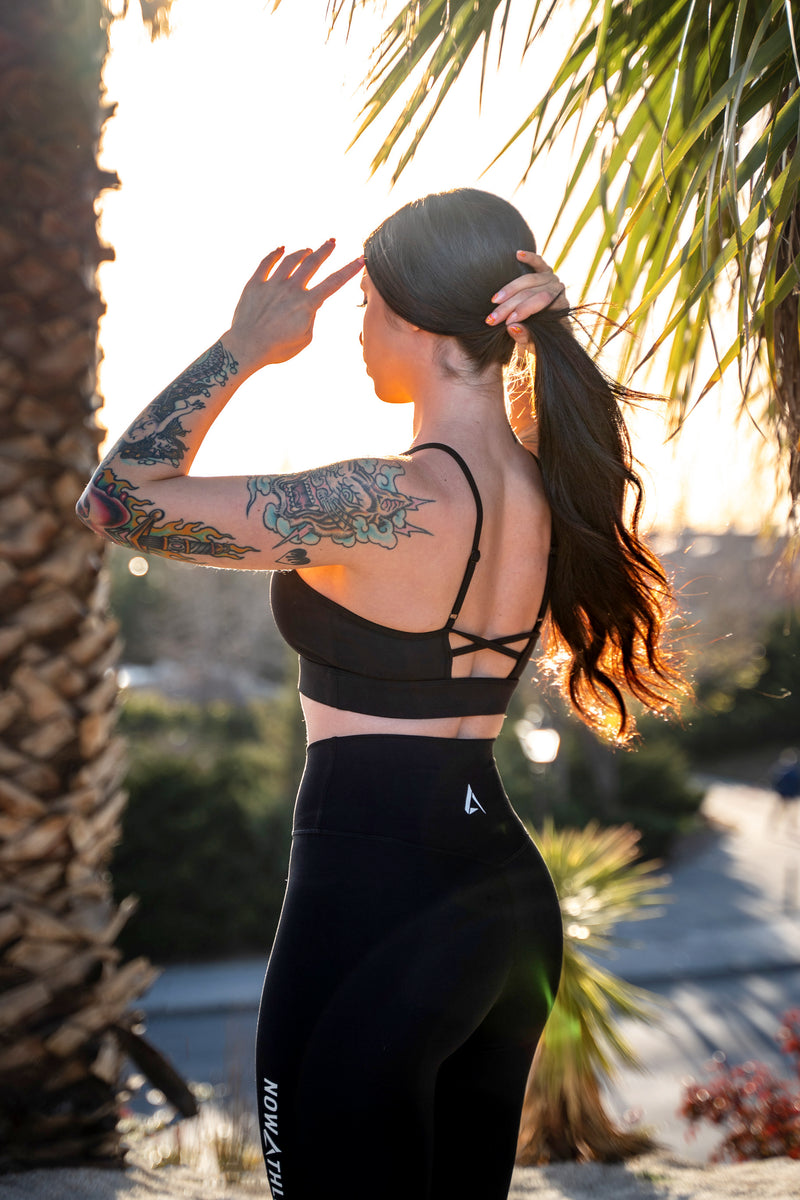 Tonatti Black Sports Bra with Adjustable Open Back (XS-XL) Sexy Sports Bra  Cute Sports Bra Yoga Bras for Women : : Clothing, Shoes 